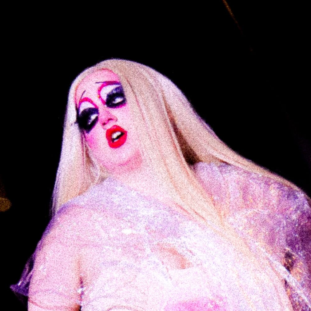 Lady X Static